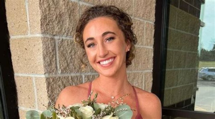 Unveiling Karlye Taylor: The Allure Behind the Headlines